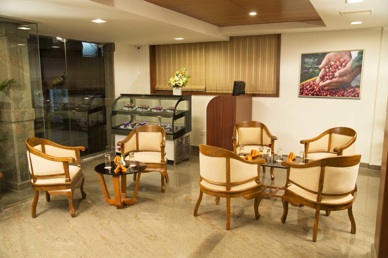 Hotel Rainbow Suites Kannur Esterno foto