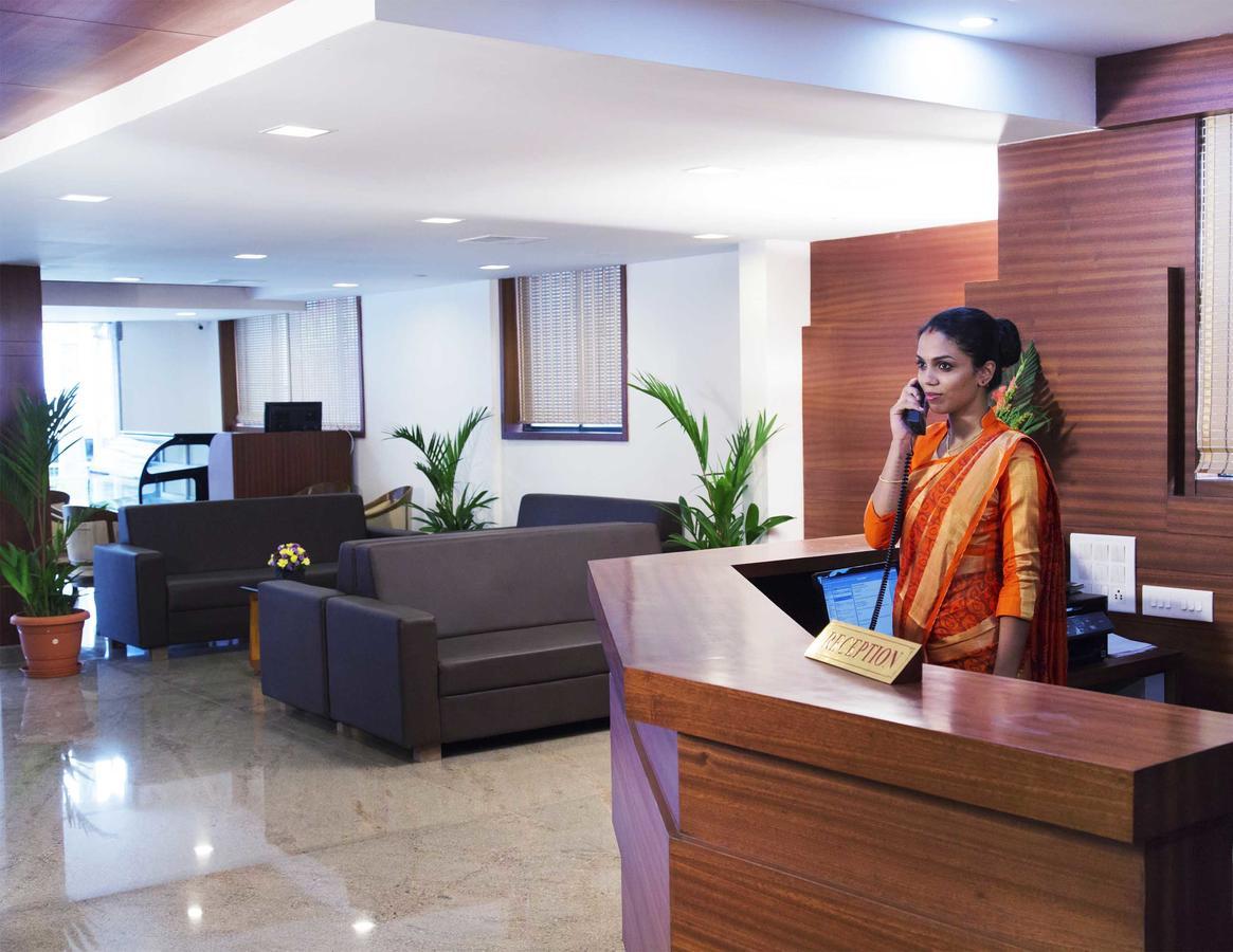 Hotel Rainbow Suites Kannur Esterno foto