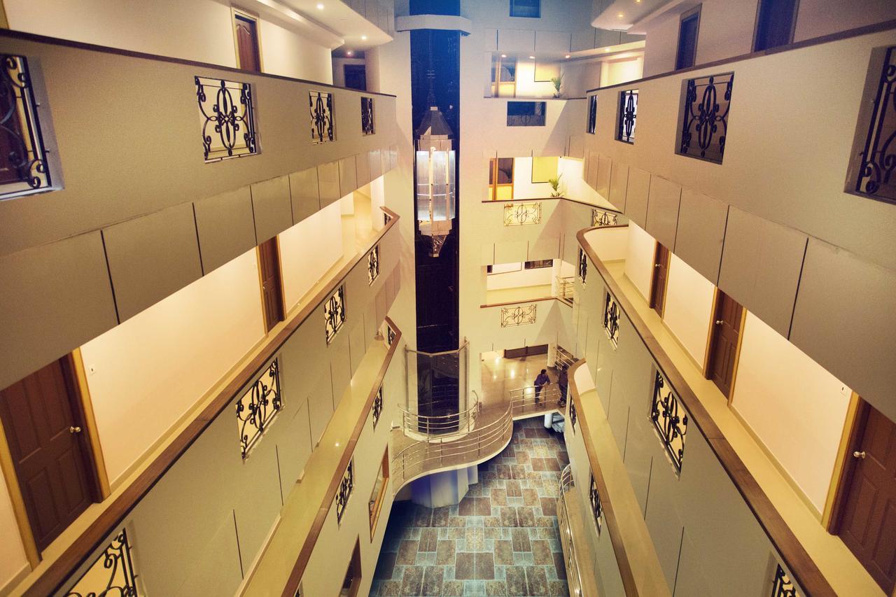 Hotel Rainbow Suites Kannur Esterno foto