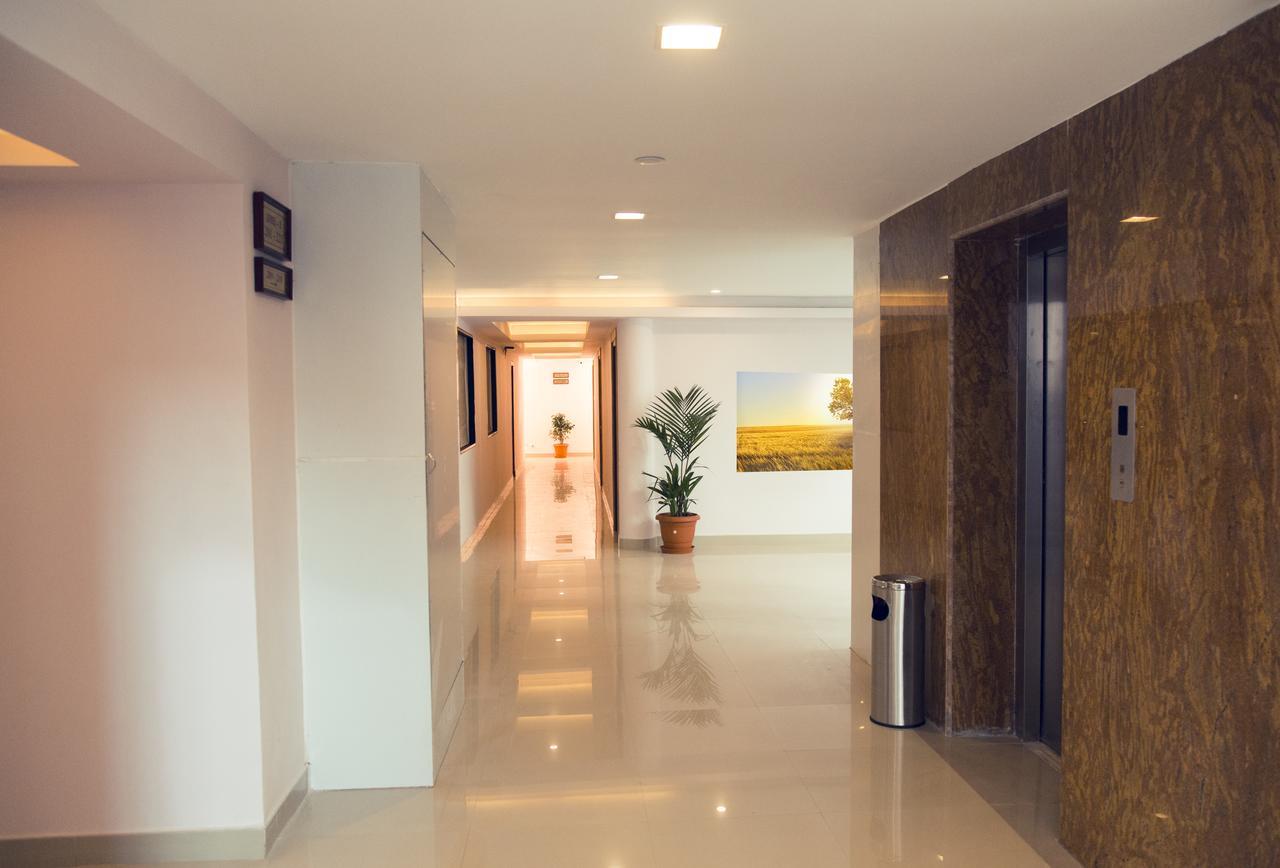Hotel Rainbow Suites Kannur Esterno foto
